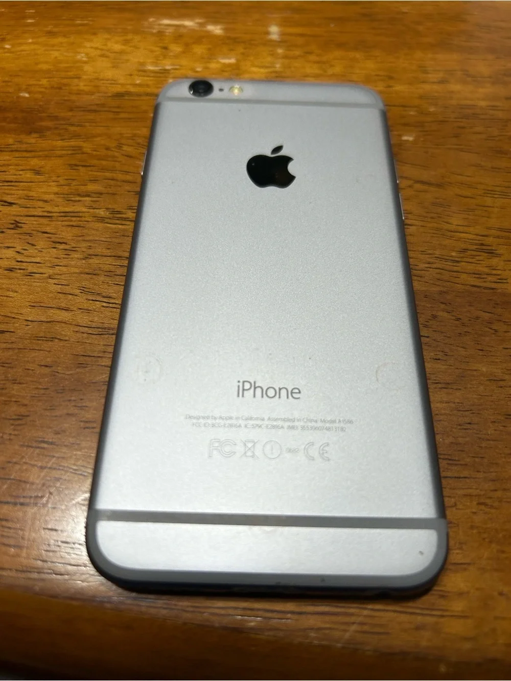Apple iPhone 6 Space Gray / Silver Dual-Tone Smartphone